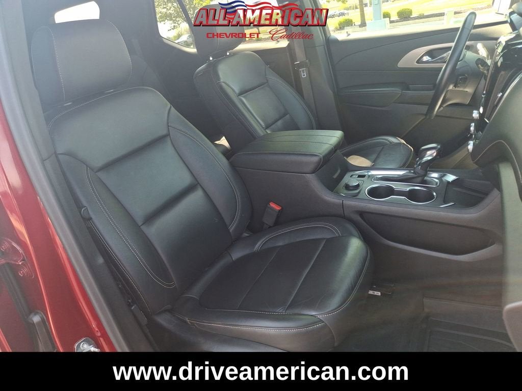 2022 Chevrolet Traverse LT Leather