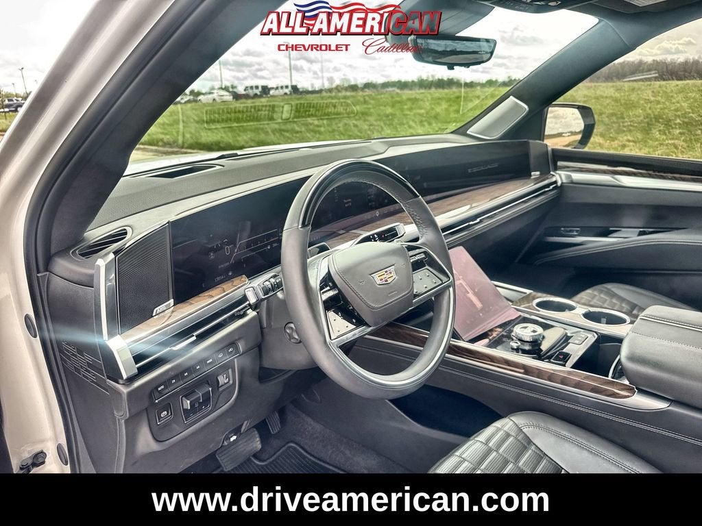 2025 Cadillac Escalade Sport Platinum