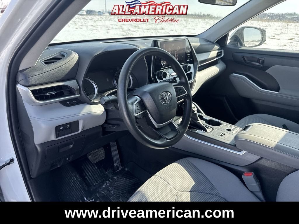 2023 Toyota Highlander L