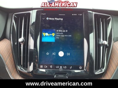 2024 Volvo XC60 Plus Dark Theme