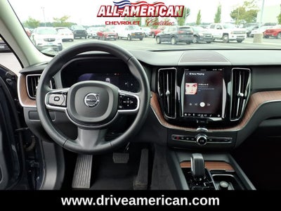 2024 Volvo XC60 Plus Dark Theme