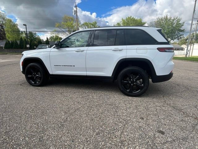 2023 Jeep Grand Cherokee Altitude 4x4