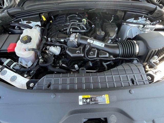 2023 Jeep Grand Cherokee Laredo 4x4