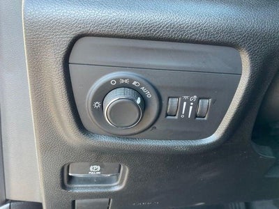 2023 Jeep Grand Cherokee Laredo 4x4