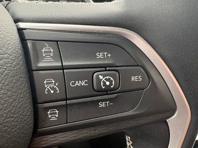 2023 Jeep Grand Cherokee L Altitude 4x4