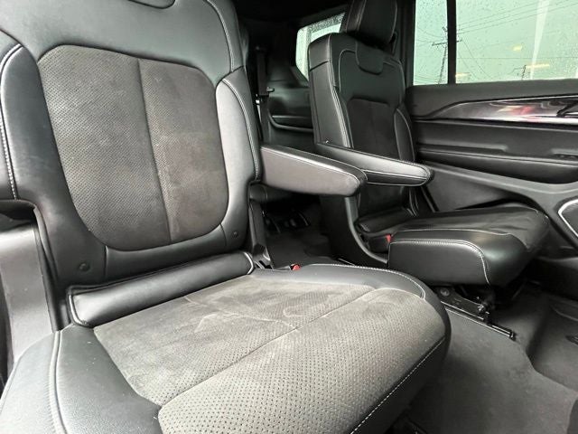 2022 Jeep Grand Cherokee L Altitude 4x4