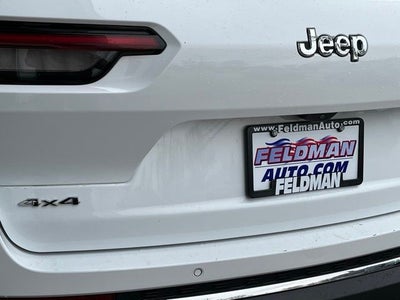 2023 Jeep Grand Cherokee L Laredo 4x4