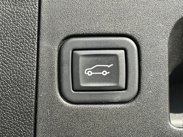 2023 Cadillac XT4 FWD Premium Luxury