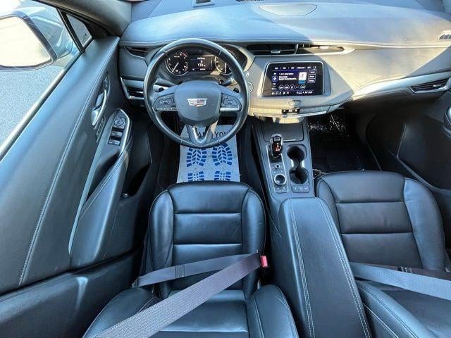 2023 Cadillac XT4 FWD Premium Luxury