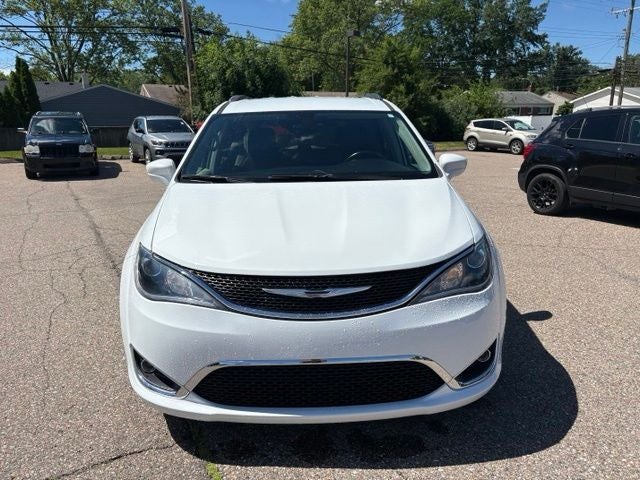 2017 Chrysler Pacifica Touring-L Plus
