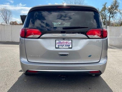2018 Chrysler Pacifica Hybrid Limited