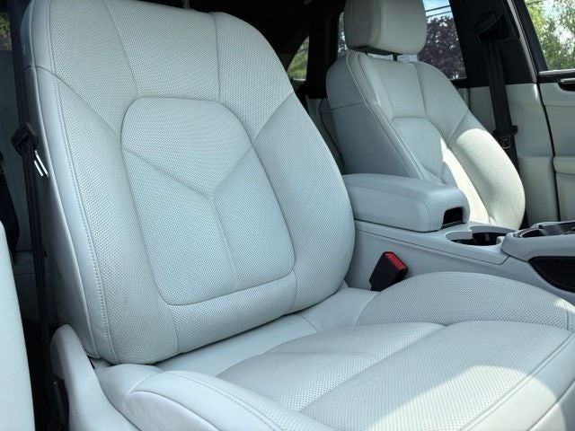 2024 Porsche Macan S
