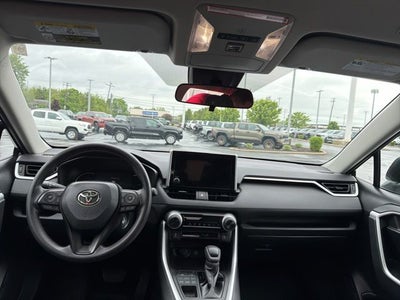 2023 Toyota RAV4 LE