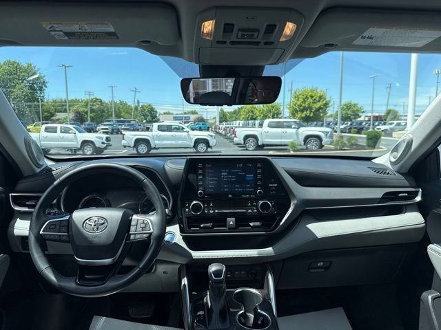 2022 Toyota Highlander Hybrid Limited