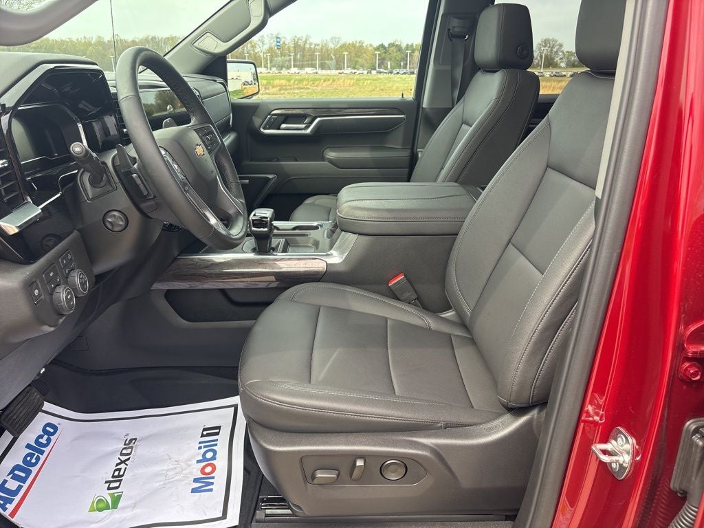 2025 Chevrolet Silverado 1500 LTZ