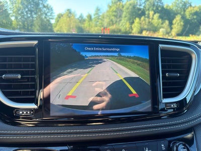 2023 Chrysler Pacifica Touring