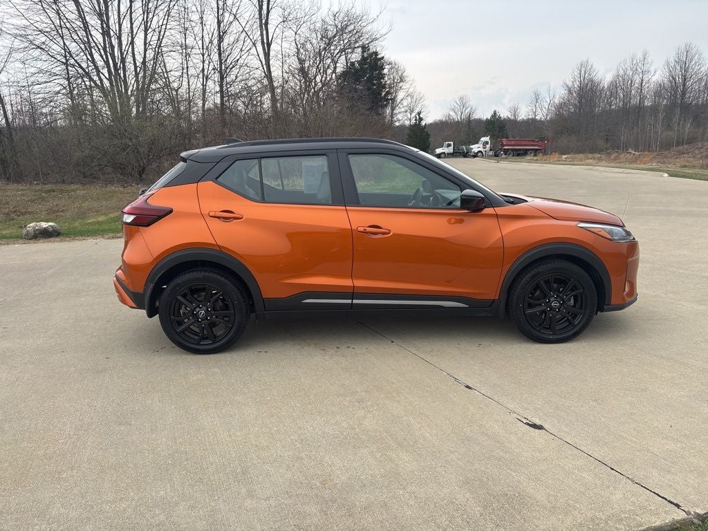 2023 Nissan Kicks SR