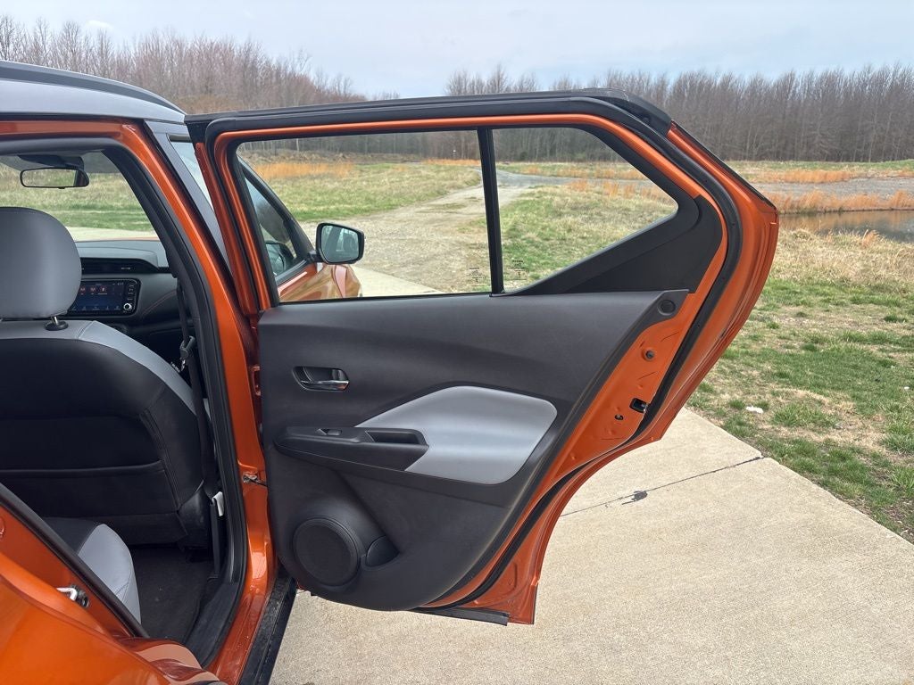 2023 Nissan Kicks SR