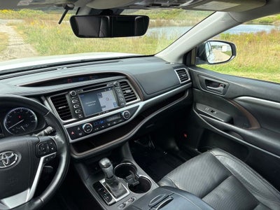 2017 Toyota Highlander Limited