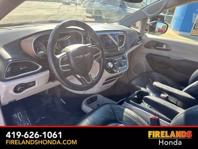 2017 Chrysler Pacifica Touring L Plus