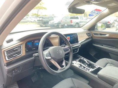 2025 Volkswagen Atlas 2.0T SE w/Technology