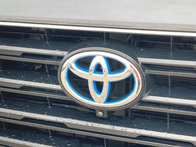 2024 Toyota Sequoia SR5