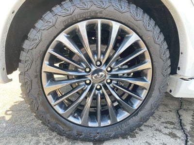 2022 INFINITI QX80 LUXE