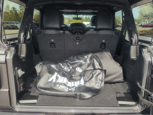 2021 Jeep Wrangler Unlimited Sahara Altitude