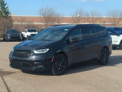 2021 Chrysler Pacifica Limited AWD