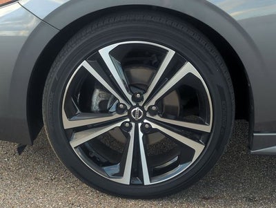 2022 Nissan Sentra SR Xtronic CVT