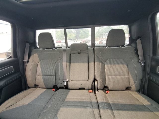 2020 RAM 1500 Big Horn Crew Cab 4x4 5'7" Box