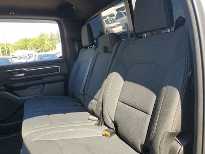 2020 RAM 1500 Big Horn Crew Cab 4x4 5'7" Box
