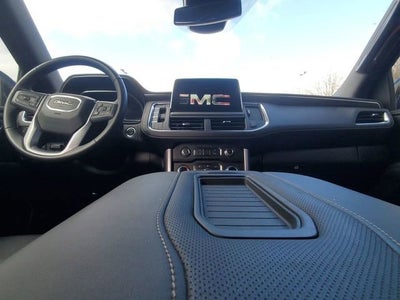 2024 GMC Yukon XL SLT