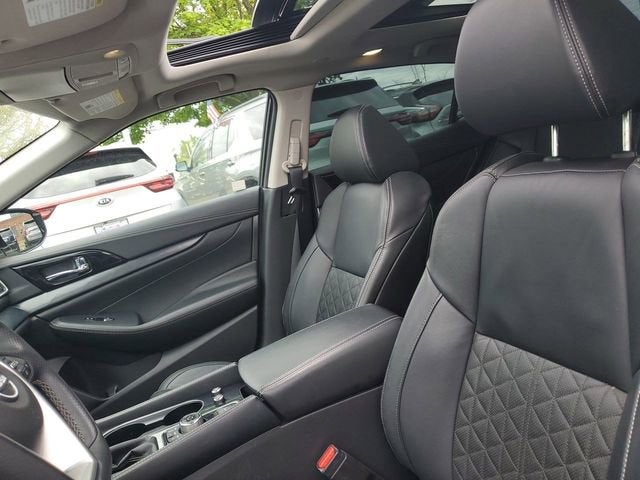 2023 Nissan Maxima Platinum