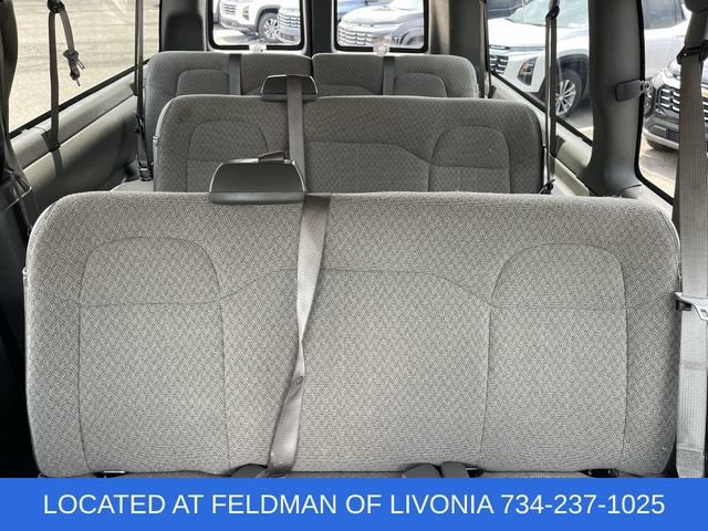 2025 Chevrolet Express Passenger 1LT