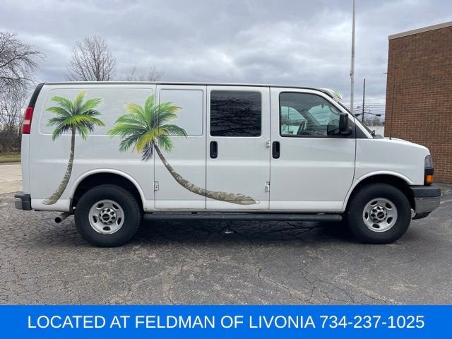 2015 GMC Savana Cargo 2500 2500 Regular Wheelbase Rear-Wheel Drive