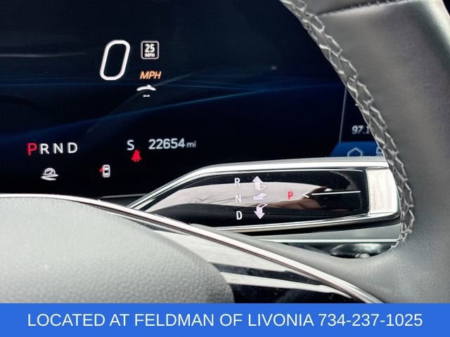 2024 Cadillac LYRIQ Luxury 1