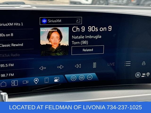 2024 Cadillac LYRIQ Luxury 2