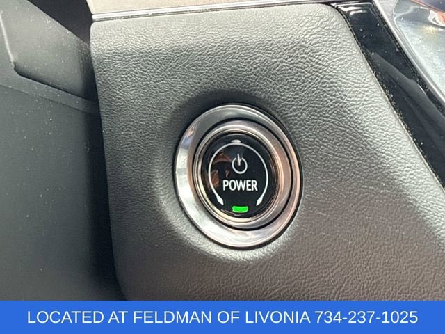 2024 Cadillac LYRIQ Luxury 2