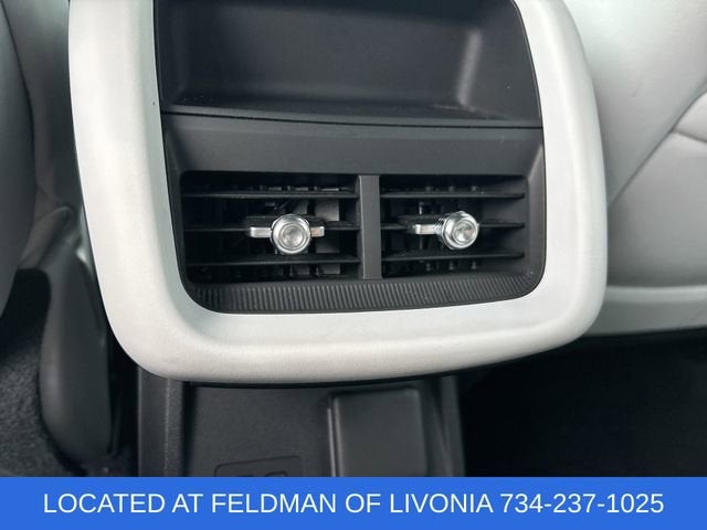 2024 Cadillac LYRIQ Luxury 2