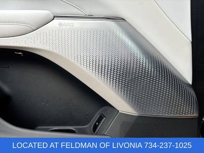 2024 Cadillac LYRIQ Luxury 2