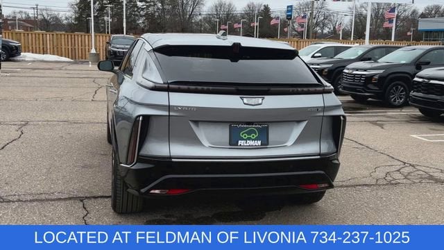 2024 Cadillac LYRIQ Luxury 2