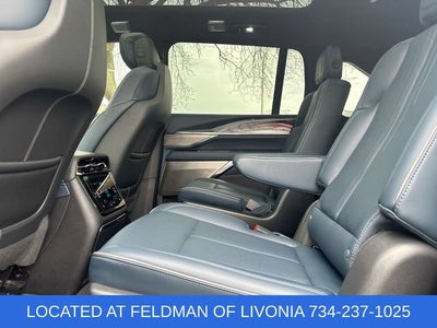 2025 Cadillac ESCALADE IQ Luxury 2