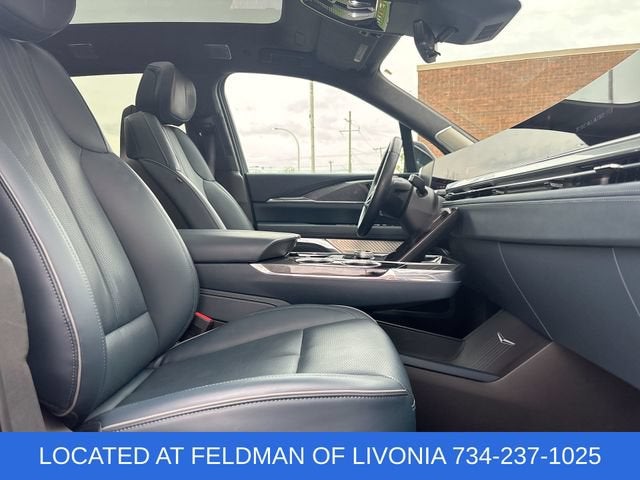 2025 Cadillac ESCALADE IQ Luxury 2