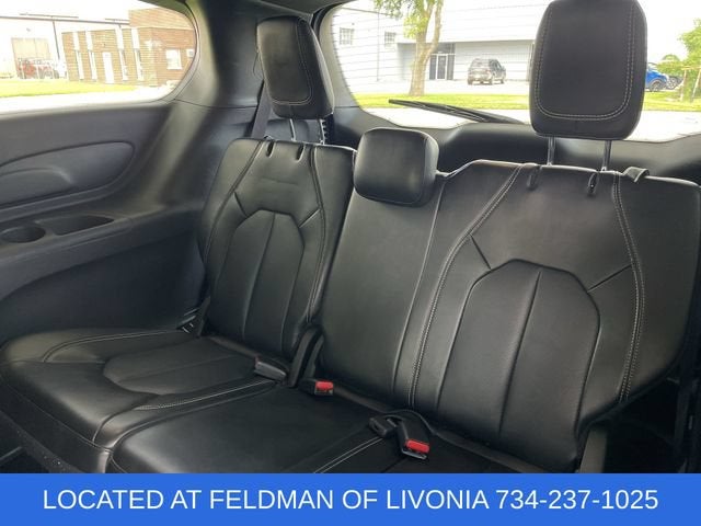 2024 Chrysler Pacifica Hybrid S Appearance Pkg