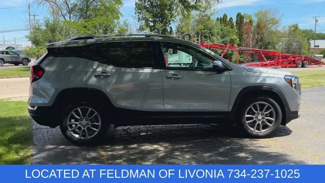 2023 GMC Terrain SLT