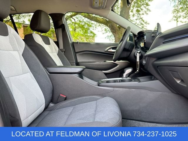 2025 Chevrolet Trax LS