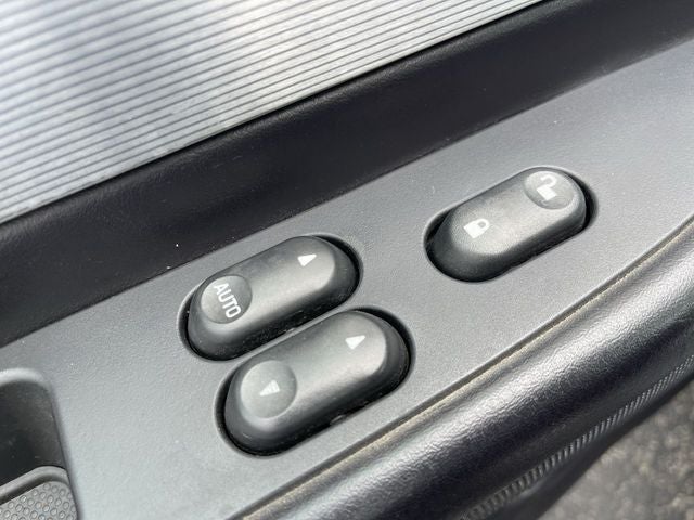 2004 Ford Thunderbird Base