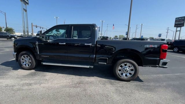 2023 Ford F-350SD Lariat