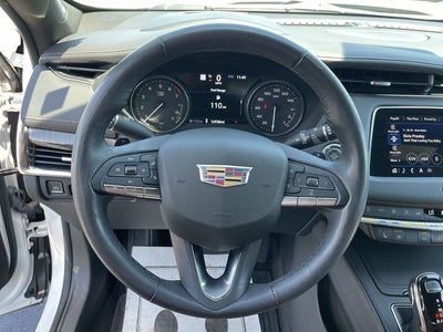 2023 Cadillac XT4 Premium Luxury
